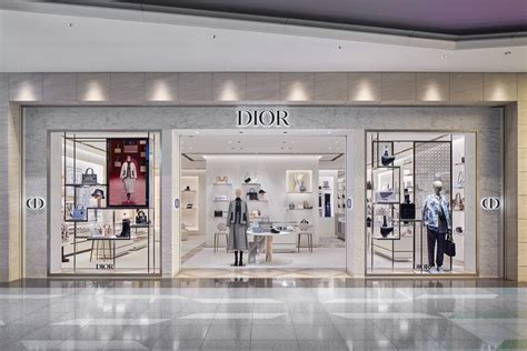 成田空港 dior 免税店